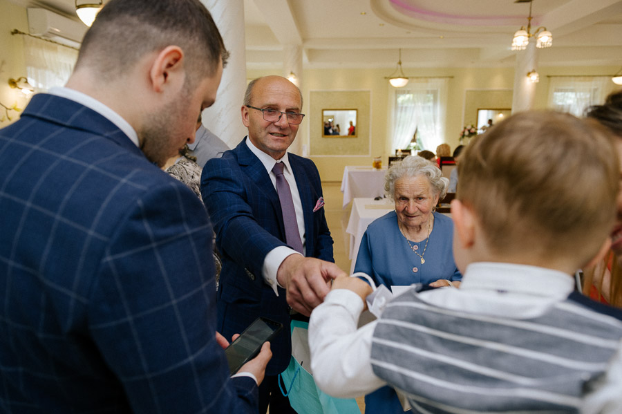 Reportaż z chrztu świętego, Fotograf na chrzest