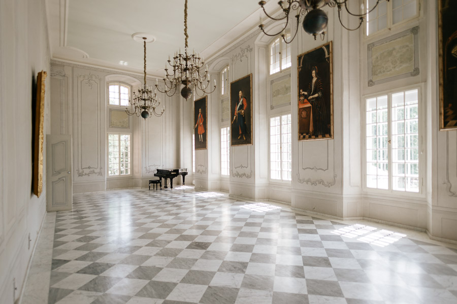 Sala balowa w Pałacu w Kurozwękach Sala balowa w Pałacu w Kurozwękach