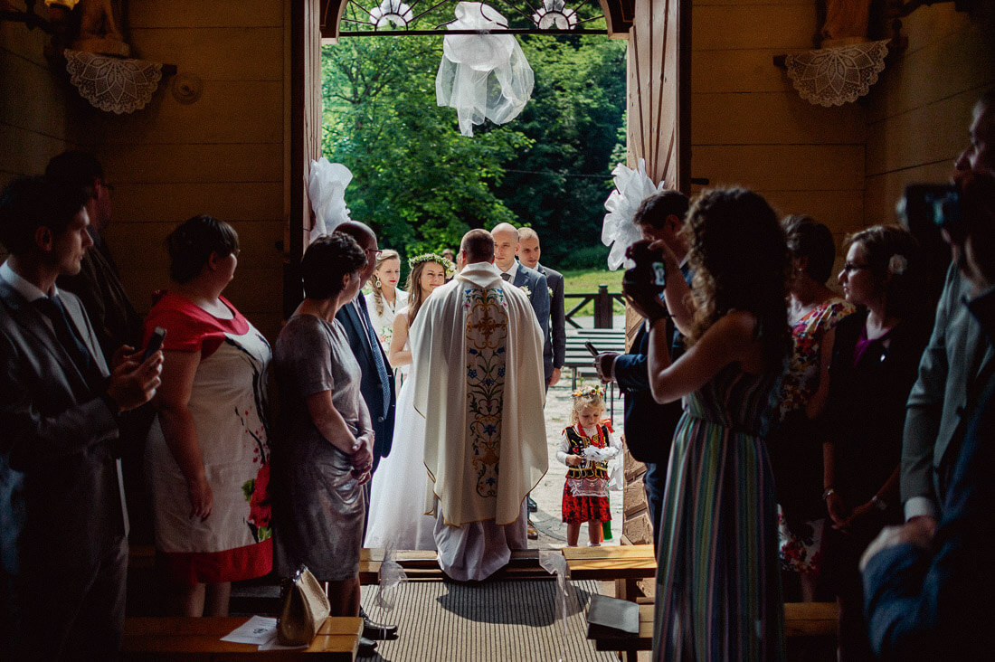 Kaplica "Na wodzie" pw. św. Józefa Robotnika, Ładne zdjęcia ślubne, Romantyczna sesja ślubna