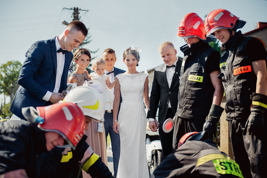 Fotograf ślubny Olkusz - Sfotografowani Marcin Pluta Obyczaje ślubne, Dobry fotograf ślubny Olkusz, Fotografia okolicznościowa
