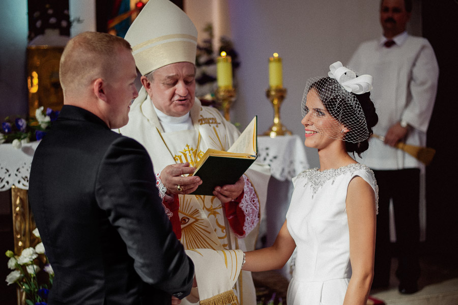 Fotograf ślubny Olkusz - Sfotografowani Marcin Pluta Ślub w Parafia Polskokatolicka pw. Najświętszego Serca Pana Jezusa, Fotografia ślubna Olkusz, Dokumentalny reportaż ślubny