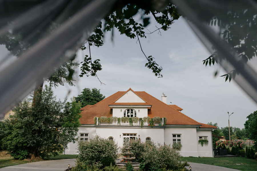 Zdjęcia ślubne Kraków - Sfotografowani Marcin Pluta Akacjowy Dwór - Kraków, Romantyczny Ślub, Najlepszy fotograf ślubny