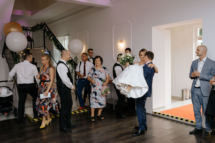 Fotograf ślubny Kraków - Sfotografowani Marcin Pluta Wejście na salę, Sala weselna, Zdjęcia ślubne Kraków