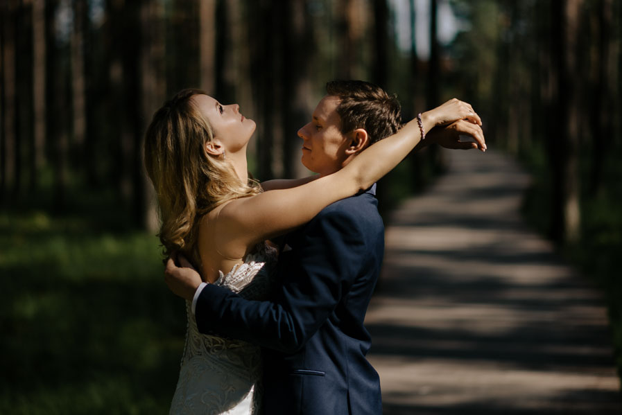 Zdjęcia ślubne Kraków - Sfotografowani Marcin Pluta Zdjęcia w lesie, Naturalna fotografia, Naturalny plener ślubny, Sfotografowani