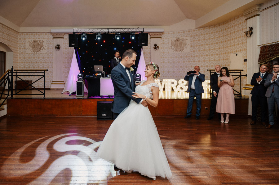 Sala weselna, pierwszy taniec, Fotograf na wesele, Sesja ślubna Śląskie