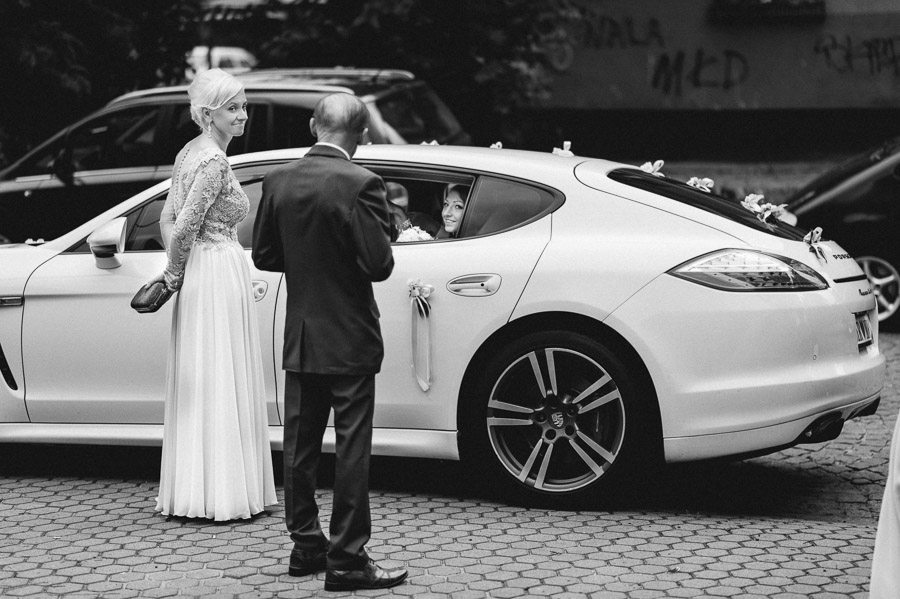Fotograf ślubny Śląsk - Sfotografowani Marcin Pluta W aucie, Zdjęcia ślubne i weselne, Fotograf na ślub