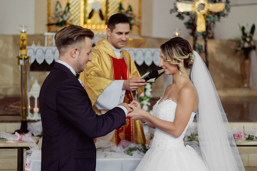 Fotograf ślubny Śląsk - Sfotografowani Marcin Pluta Zakładanie obrączek, Zdjęcia ślubne, Dobre zdjęcia ślubne