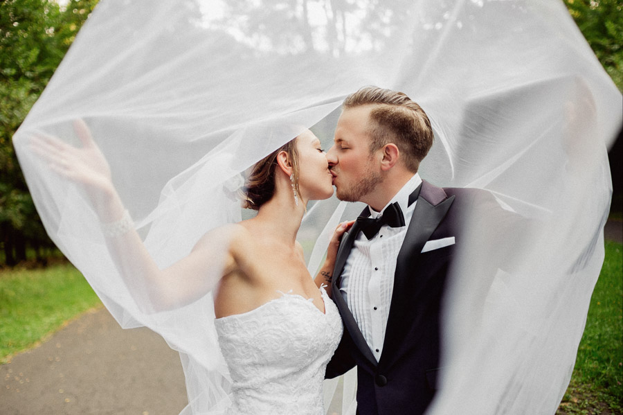 Fotografia Ślubna Śląsk - Sfotografowani Marcin Pluta Pod welonem, Plener zdjęciowy, Para Młoda, Fotograf na ślub