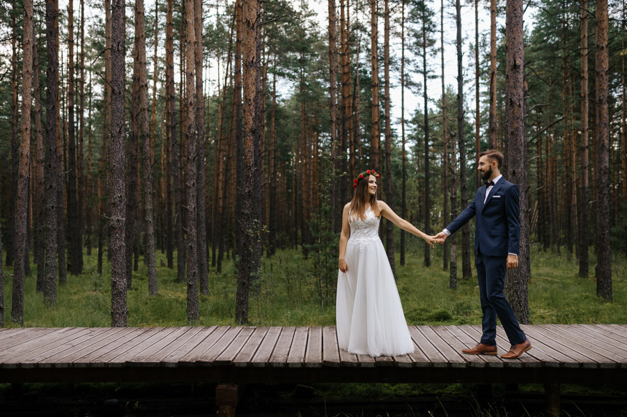 Plener Małopolska - Sfotografowani Marcin Pluta Fotograf ślubny Małopolska, Spacer po lesie