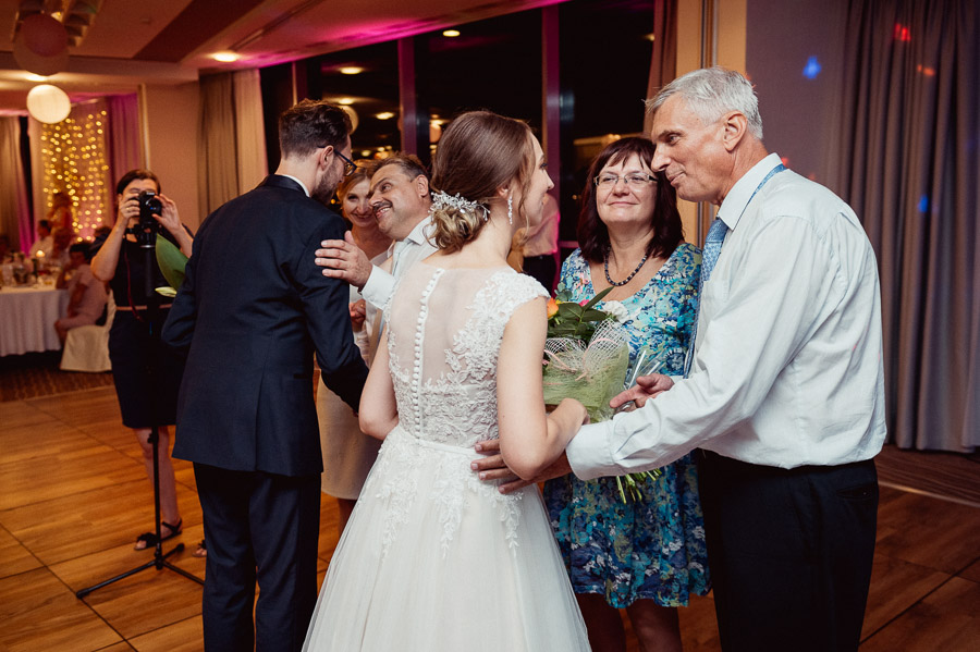 Podziękowanie dla rodziców, Sesja plenerowa Kraków, Fotograf na ślub