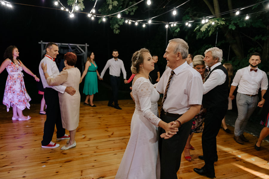 Taniec z rodzicami, Wyjątkowe chwile na zdjęciach, Fotograf ślubny