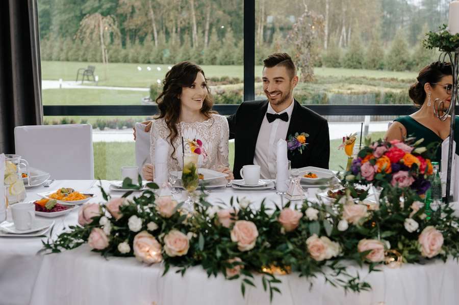 Fotografia ślubna Śląsk, Para Młoda przy stole weselnym, Fotografia ślubna