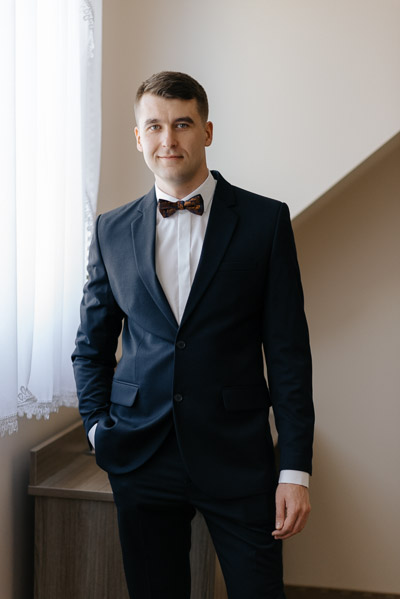 Fotograf ślubny Kraków - Sfotografowani Marcin Pluta Portret Pana Młodego, Romantyczny reportaż ślubny, Reportaż ślubny Sfotografowani