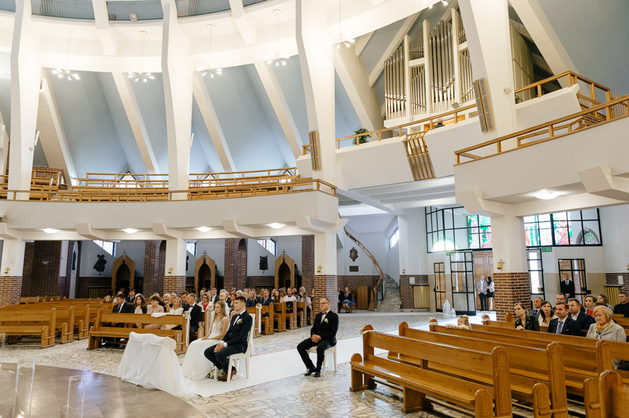 Fotografia Ślubna Kraków - Sfotografowani Marcin Pluta Kościół pw. Miłosierdzia Bożego w Skawinie-Ogrodach