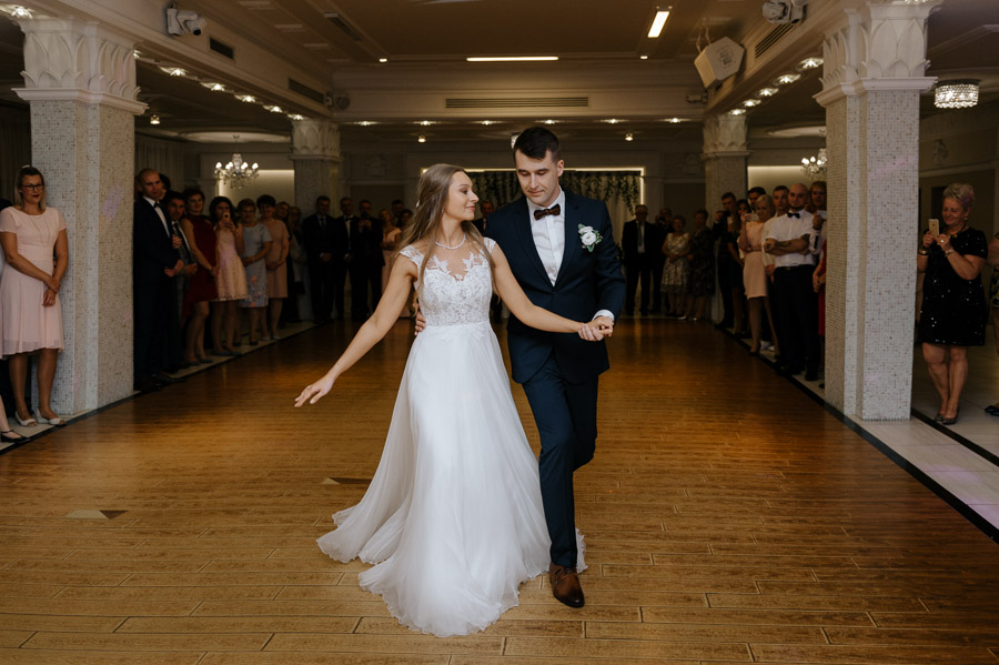 Fotografia Ślubna Kraków - Sfotografowani Marcin Pluta Pierwszy taniec, Najlepszy fotograf ślubny Kraków, Romantyczna sesja Kraków