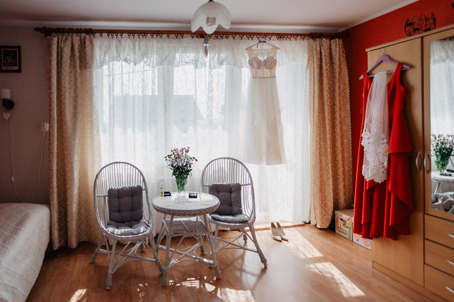 Fotograf ślubny Olkusz - Sfotografowani Marcin Pluta W domu, Romantyczny reportaż ślubny, Reportaż ślubny Sfotografowani
