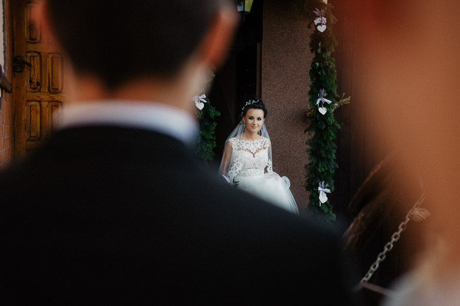 Fotografia Ślubna Olkusz - Sfotografowani Marcin Pluta Powitanie Pana Młodego, Profesjonalna Fotografia ślubna, Doskonały Fotograf ślubny