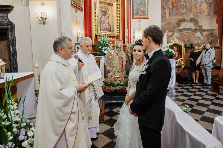 Fotograf ślubny Olkusz - Sfotografowani Marcin Pluta Ślub kościelny, Fotografia ślubna Olkusz, Dokumentalny reportaż ślubny