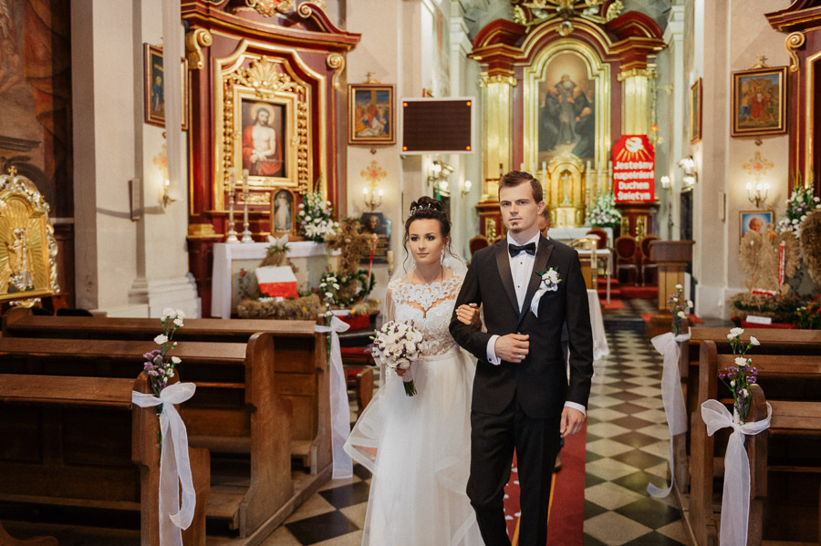 Fotograf ślubny Olkusz - Sfotografowani Marcin Pluta Wyjście z kościoła, Sala weselna, Zdjęcia ślubne Olkusz