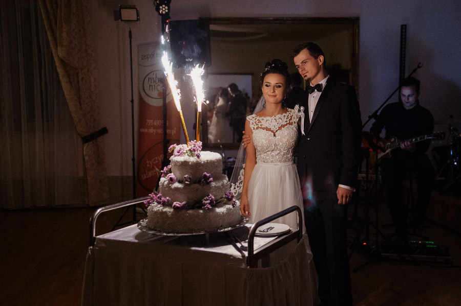Tort ślubny, Fotografia emocji, Moment na weselu, Sfotografowani