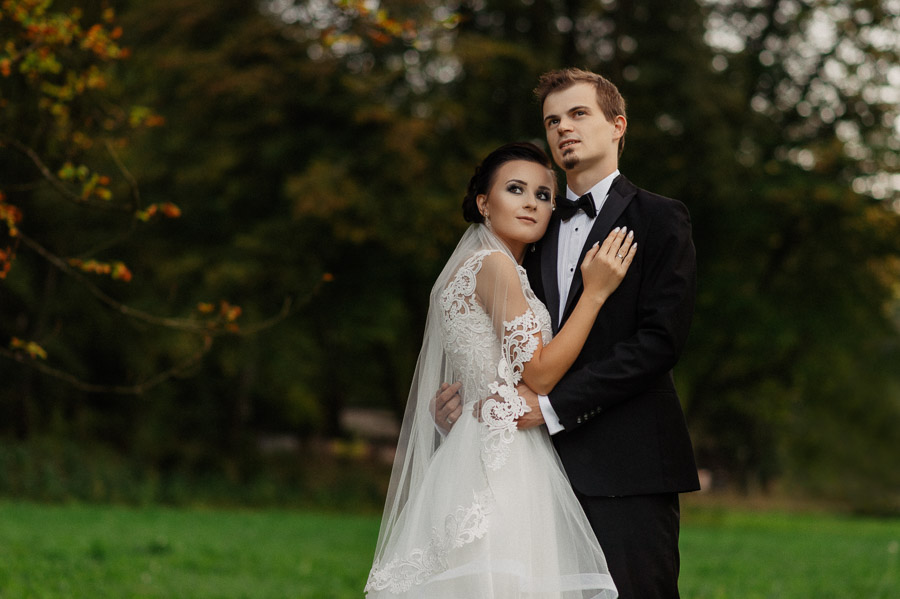 Fotograf ślubny Olkusz - Sfotografowani Marcin Pluta Plenerowy portret Pary Młodej, Fotografia plenerowa, Zdjęcia ślubne plenerowe Olkusz