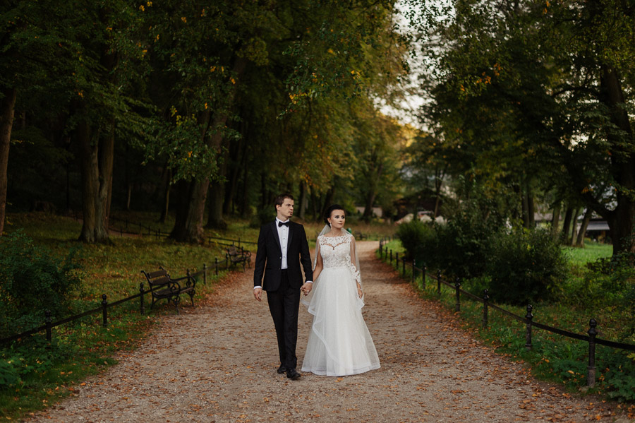 Fotografia Ślubna Olkusz - Sfotografowani Marcin Pluta Para Młoda w Ojcowie, Sesja plenerowa, Fotografia ślubna Olkusz, Zdjęcia ślubne plenerowe