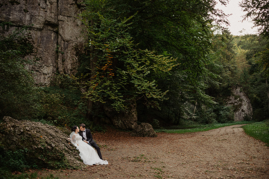 Fotograf ślubny Olkusz - Sfotografowani Marcin Pluta Plener w lesie, Wyjątkowe chwile na zdjęciach, Fotograf ślubny