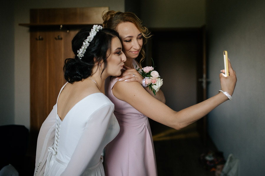 Fotografia Ślubna Olkusz, Klucze - Ulotne chwile Fotografia ślubna, Ulotne chwile w dniu ślubu