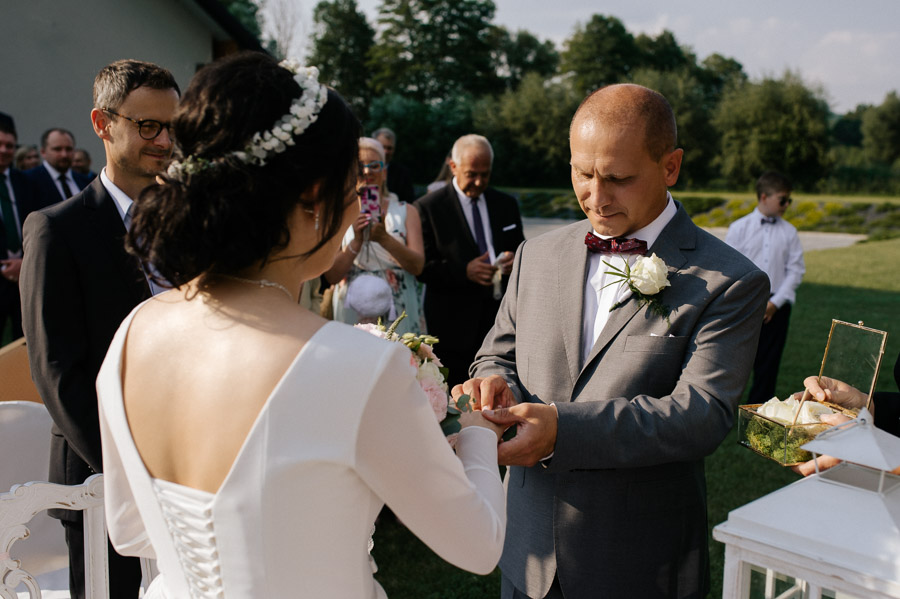 Fotografia Ślubna Olkusz, Klucze - Sfotografowani Marcin Pluta Ślub plenerowy w Dworku nad Rozlewiskiem, Fotograf na wesele
