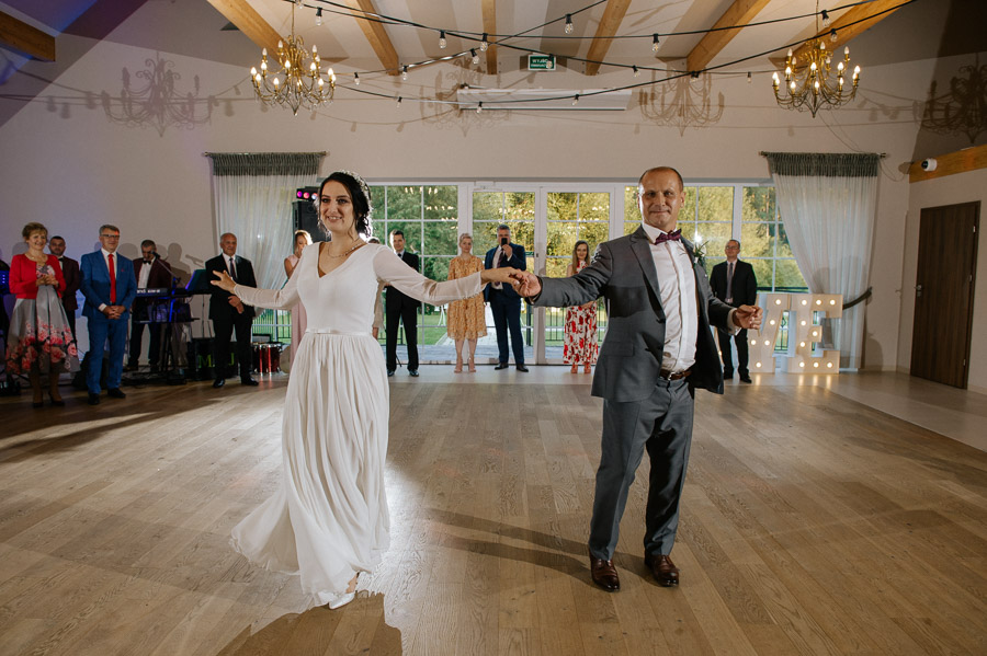 Pierwszy taniec, Fotograf ślubny, Naturalny reportaż zdjęciowy