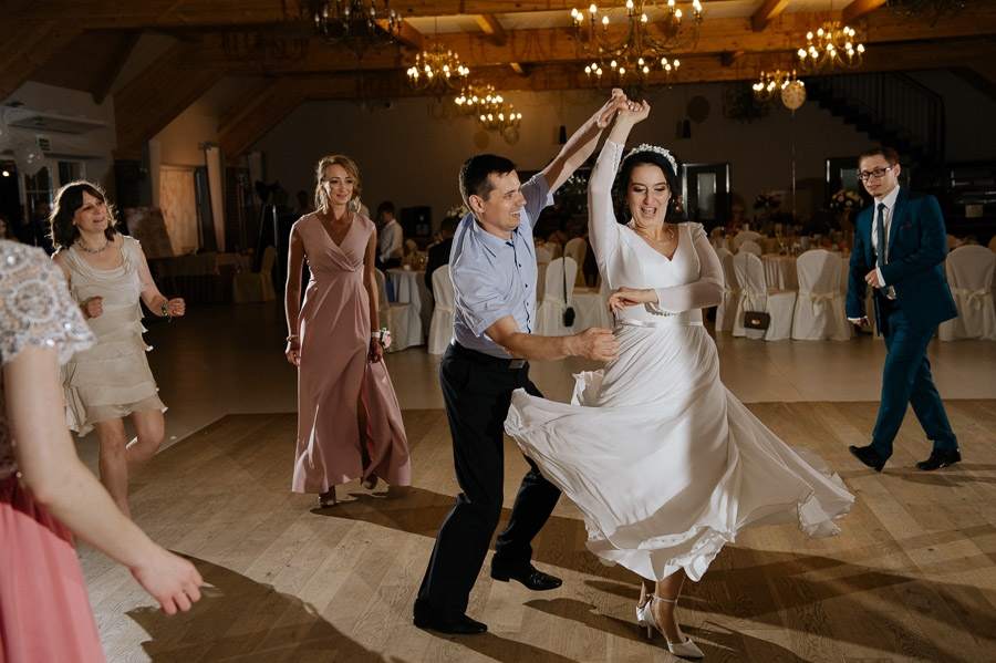 Fotografia Ślubna Olkusz, Klucze - Sfotografowani Marcin Pluta Zabawa taneczna, Fotografia emocji, Moment na weselu, Sfotografowani