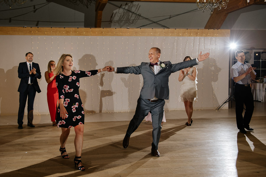 Sala Bankietowa taniec, Dobry fotograf na ślub, Najlepszy fotograf ślubny Olkusz, Klucze