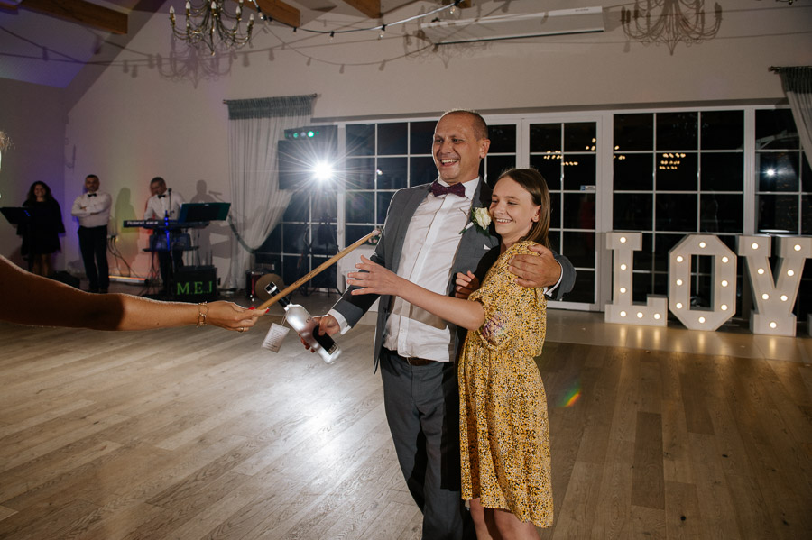 Fotograf ślubny Olkusz, Klucze - Sfotografowani Marcin Pluta Zabawa weselna, Klucze zdjęcia ślubne