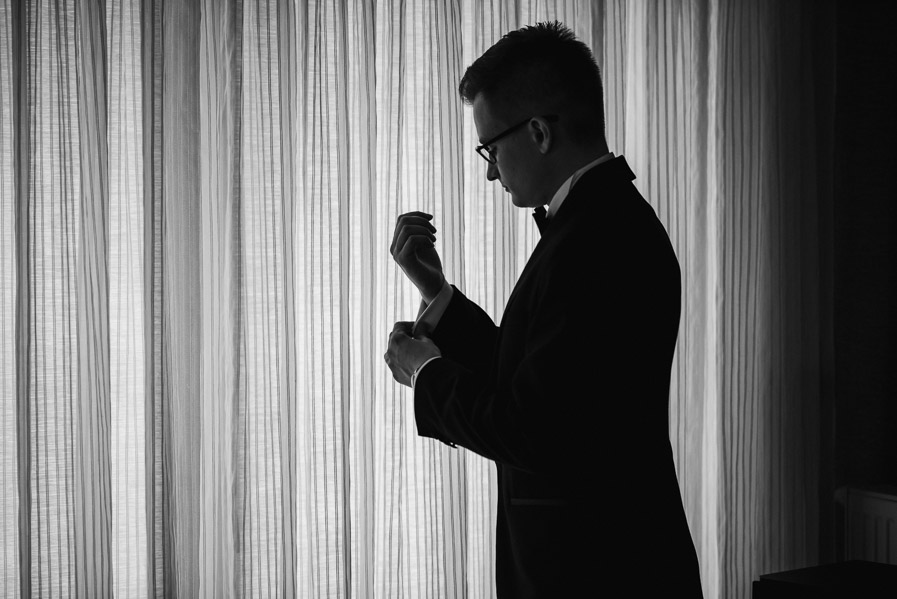 Fotograf ślubny Częstochowa - Sfotografowani.pl Marcin Pluta Przygotowania Pana Młodego - Spinki