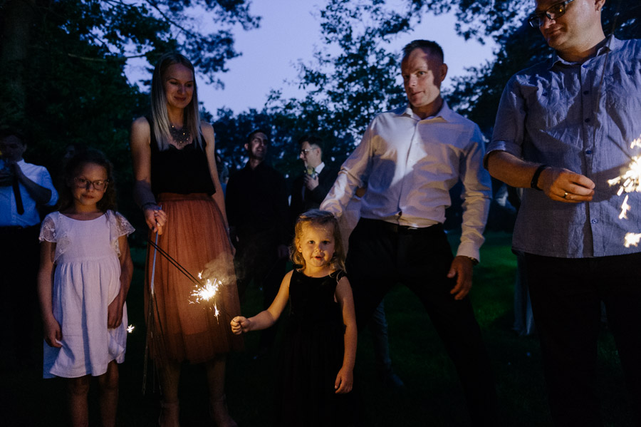 Fotografia Ślubna Częstochowa - Sfotografowani Marcin Pluta Zdjęcia z ogniami ślubnymi