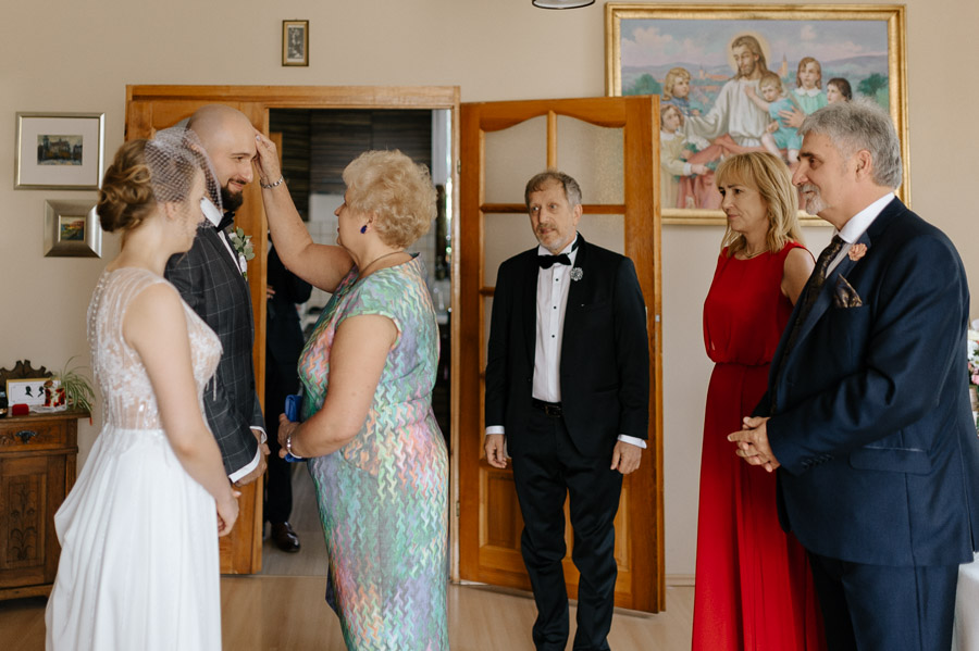 Fotograf ślubny Małopolska - Sfotografowani Marcin Pluta Błogosławieństwo, Małopolska fotograf ślubny, Fotografia reportażowa