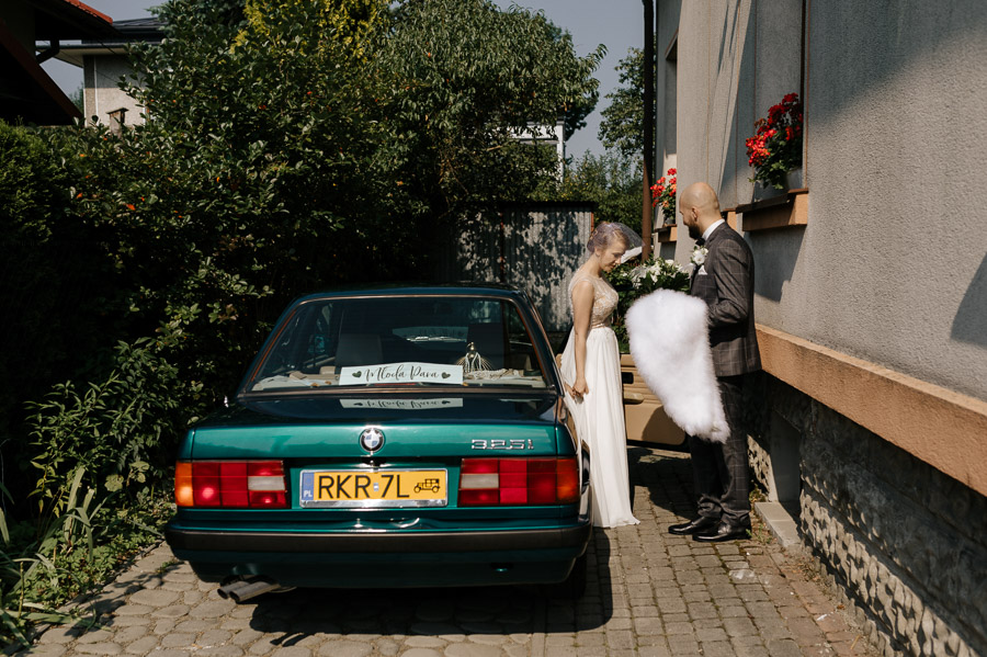 Fotograf ślubny Małopolska - Sfotografowani Marcin Pluta Wyjazd do kościoła, Fotografia ślubna Małopolska, Małopolska zdjęcia ślubne