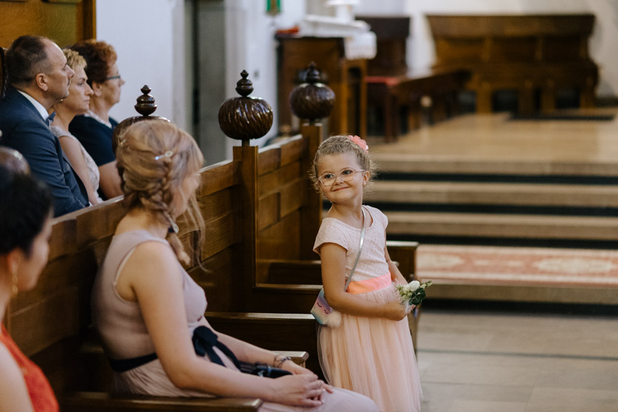 Fotografia Ślubna Małopolska - Sfotografowani Marcin Pluta Dzieci na ślubie, Fotograf ślubny i weselny Małopolska, Zdjęcie z reportażu ślubnego