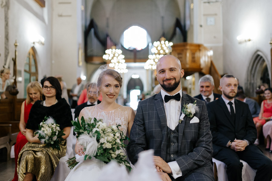 Fotografia Ślubna Małopolska - Sfotografowani Marcin Pluta Portret w kościele, Romantyczny Ślub, Najlepszy fotograf ślubny