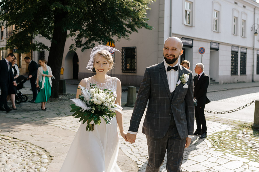 Fotografia Ślubna Małopolska - Sfotografowani Marcin Pluta Para Młoda przed kościołem, Fotograf Marcin Pluta, Sfotografowani fotografia