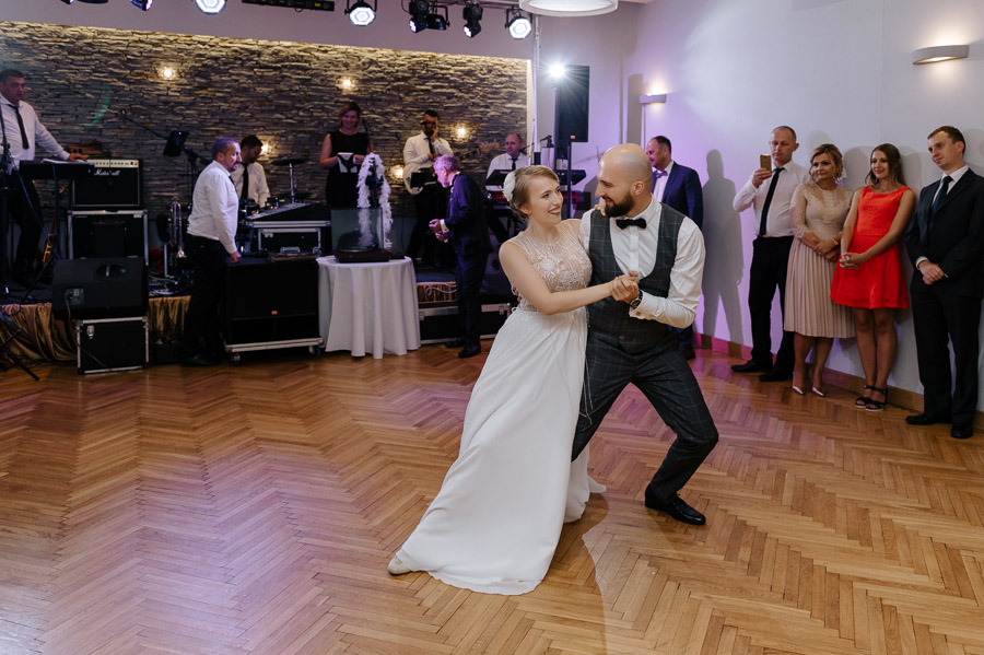 Pierwsza taniec, Zdjęcie ślubne, Romantyczna sesja weselna