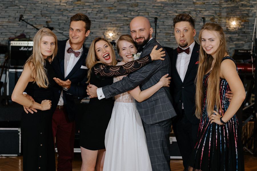 Fotograf ślubny Małopolska - Sfotografowani Marcin Pluta Sesja z rodziną na ślubie, Romantyczny reportaż ślubny, Fotografia ślubna Małopolska