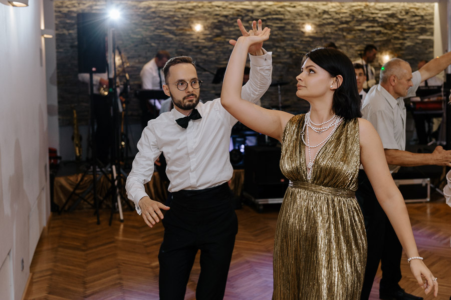 Fotograf ślubny Małopolska - Sfotografowani Marcin Pluta Zabawa weselna świadkowej, Fotografia Małopolska, Małopolska zdjęcia ślubne