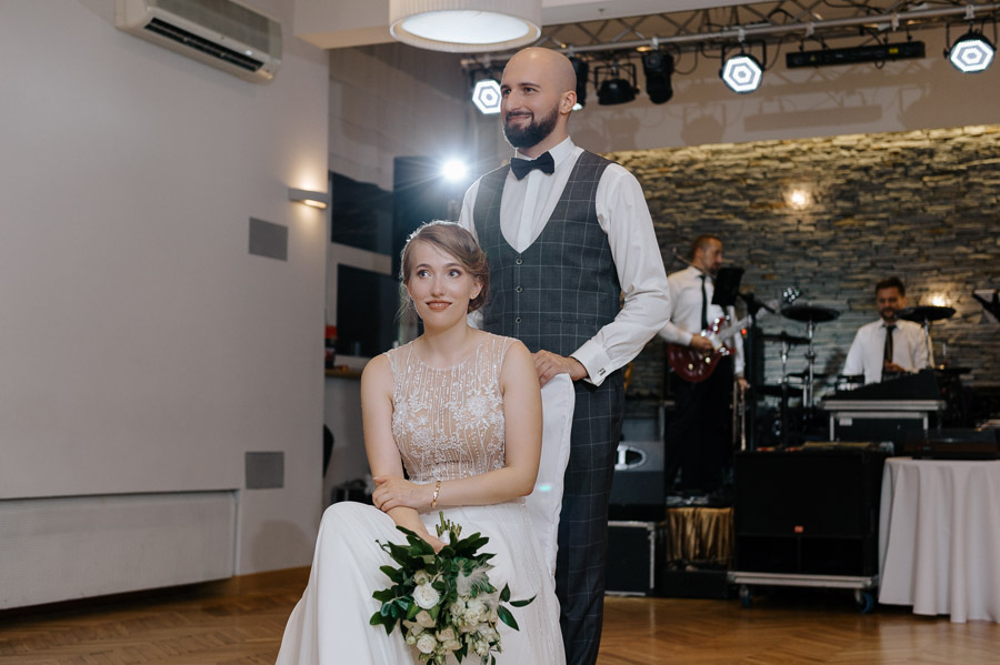 Fotografia Ślubna Małopolska - Sfotografowani Marcin Pluta Para Młoda przed oczepinami, Fotografia Pary Młodej, Fotograf