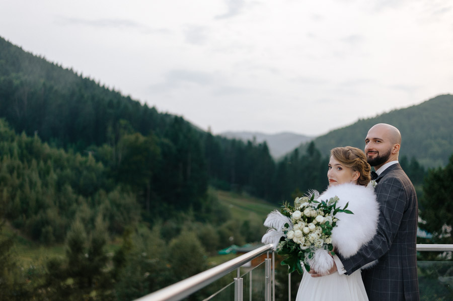 Fotograf ślubny Małopolska - Sfotografowani Marcin Pluta Plener ślubny w górach, Romantyczna sesja ślubna na Małopolskau, Fotografia ślubna i okolicznościowa