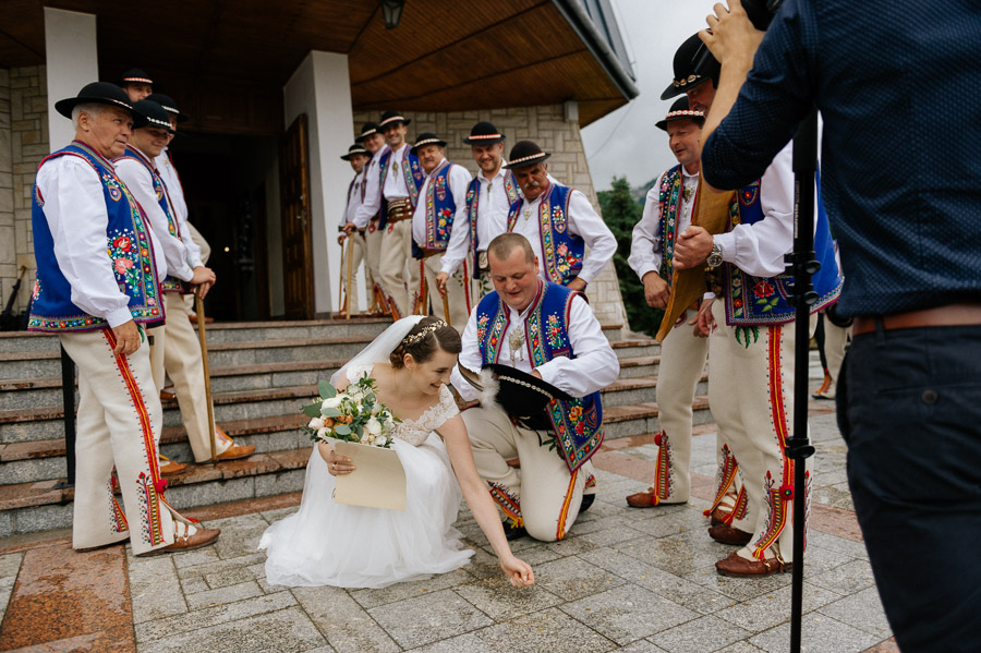 Fotograf ślubny Malopolska - Sromowce Niżne - Sfotografowani Marcin Pluta X, Ślubny reportaż naturalny, Malopolska - Sromowce Niżne zdjęcia ślubne