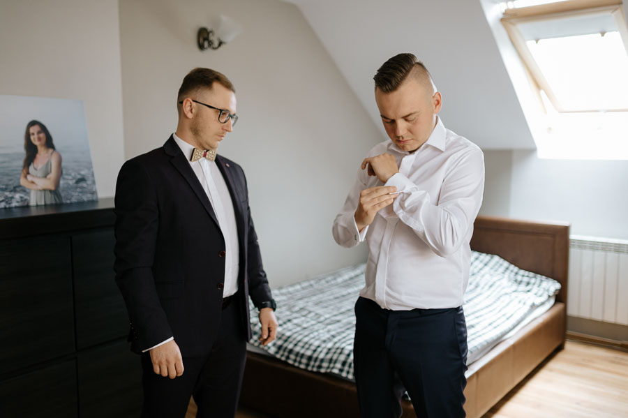 Przygotowania Pana Młodego, Reportaż ślubny cennik, Ceny fotografii ślubnej