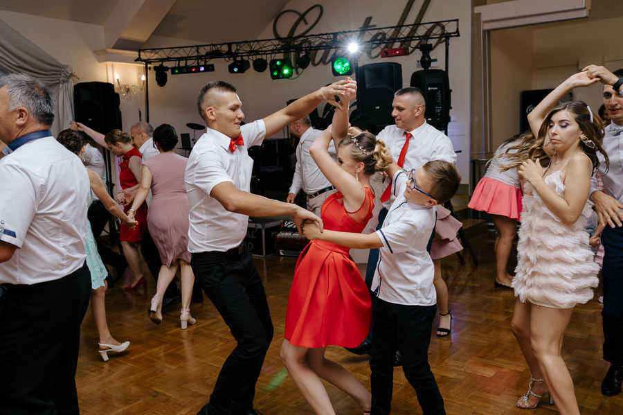 Zabawa weselna, Reportaż ślubny z wesela, Fotograf