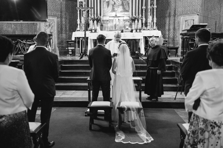 Klasztor i Bazylika Franciszkanów św. Franciszka z Asyżu, Dobry fotograf ślubny Kraków, Fotografia okolicznościowa