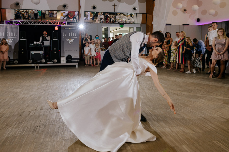 Piękny pierwszy taniec na weselu, Fotograf Marcin Pluta